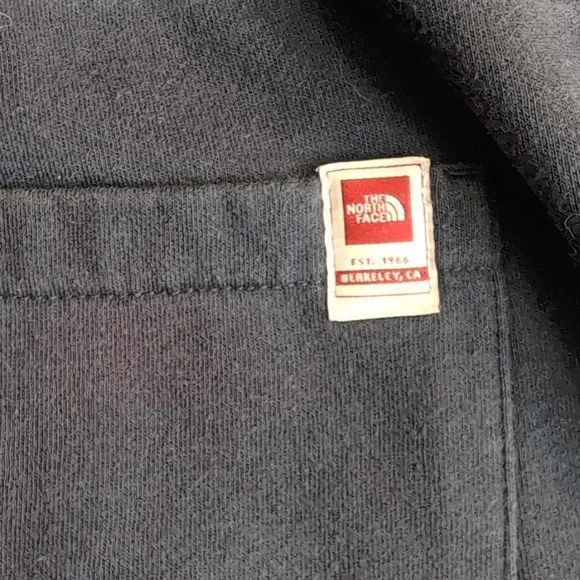 The North Face Sweat Shorts - Picture 6 of 7